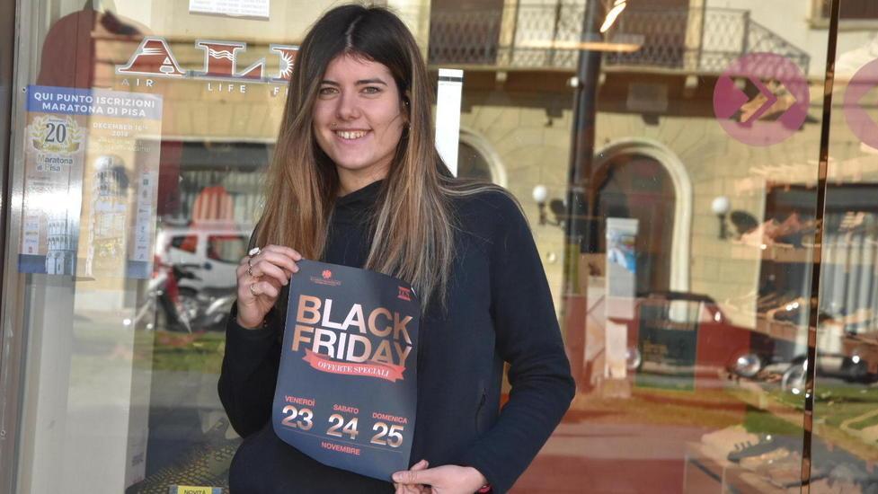 Sconti fino al 50% in 230 negozi nel fine settimana in Versilia