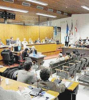Il consiglio comunale di Carrara