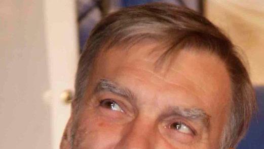 Vecchi non sa ancora da che parte stare