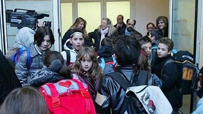 Scuola gratuita? MacchéAi genitori si chiede di pagare per tutto