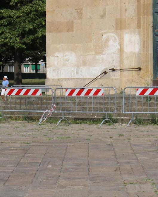 Sorpresi a rubare transenne quattro finiscono in manette 