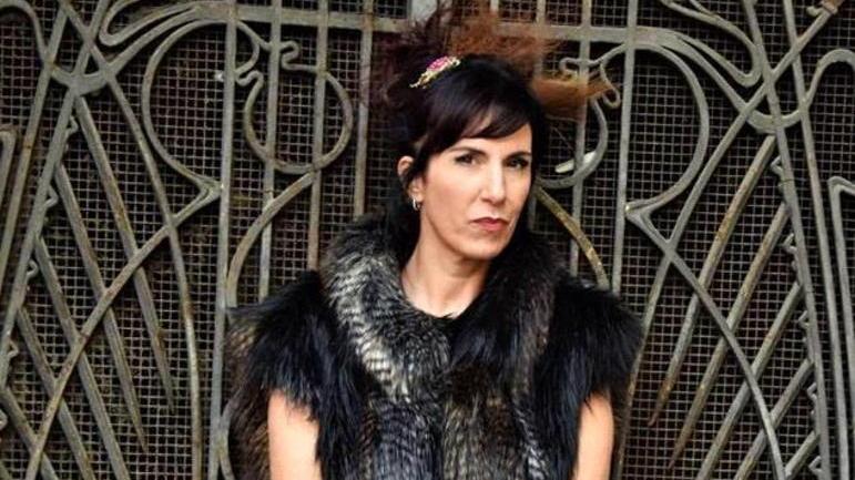 Trucco, parrucco, foto e tanta sana ironia: ecco il calendario “Modelle per un giorno”