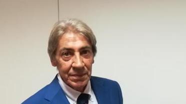 Cena, musica, karaoke e all’asta le maglie dei calciatori di serie A