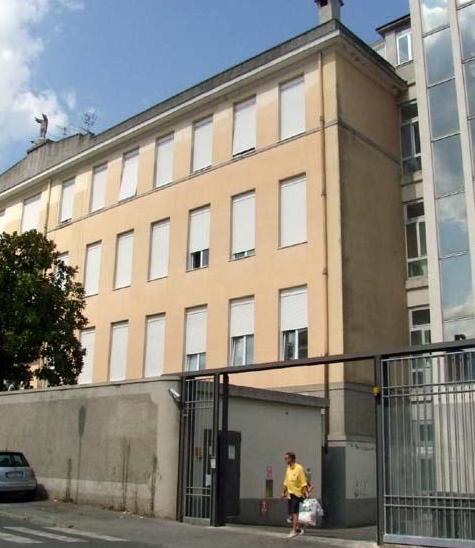 Ladri all’istituto Cabrini spaccano e svuotano le macchinette del caffè