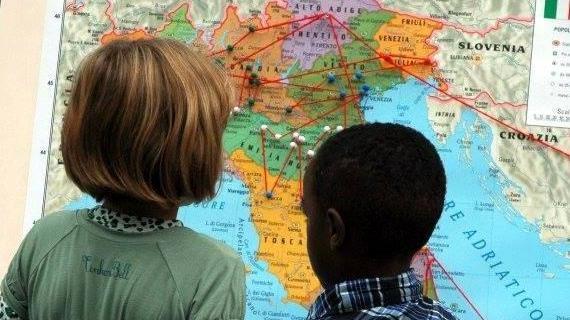 Letture itineranti e installazioni contro la violenza sulle donne