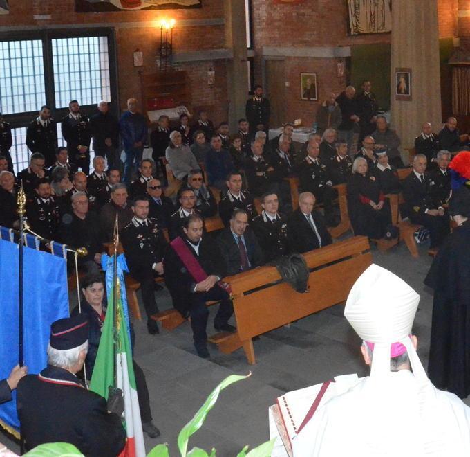 Nella chiesa degli alluvionati la messa dei carabinieri 