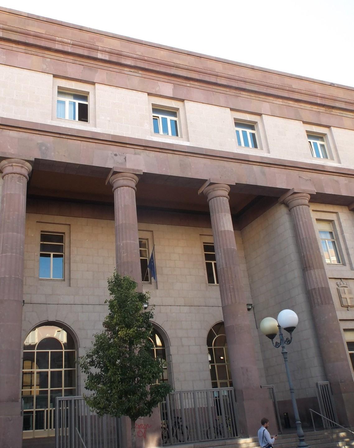 Incinte, occupano una casa a Sassari: condannate 