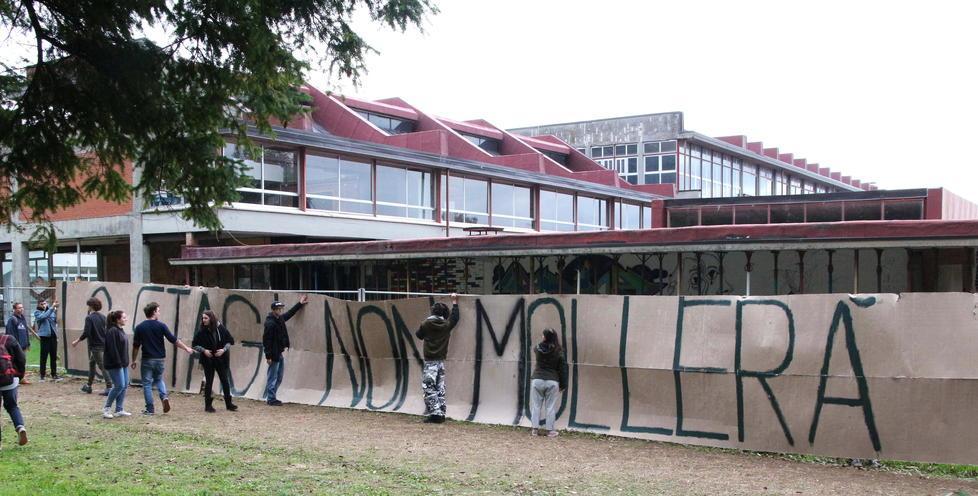 I genitori contro gli studenti: «Insensato occupare il liceo» 