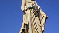"La statua di Canapone lasciatela dov'è"I risultati del sondaggio: lo dice il 73%