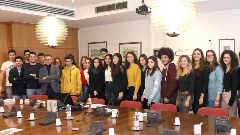 Blogger d’assalto e baby-storici Studenti alla “prova” di futuro