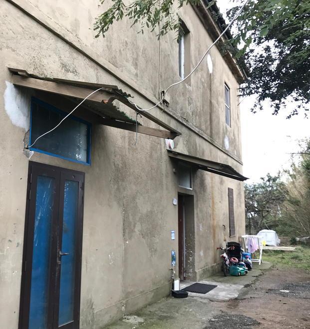 «Dai controlli fatti non risultano pericoli ai solai della casa» 