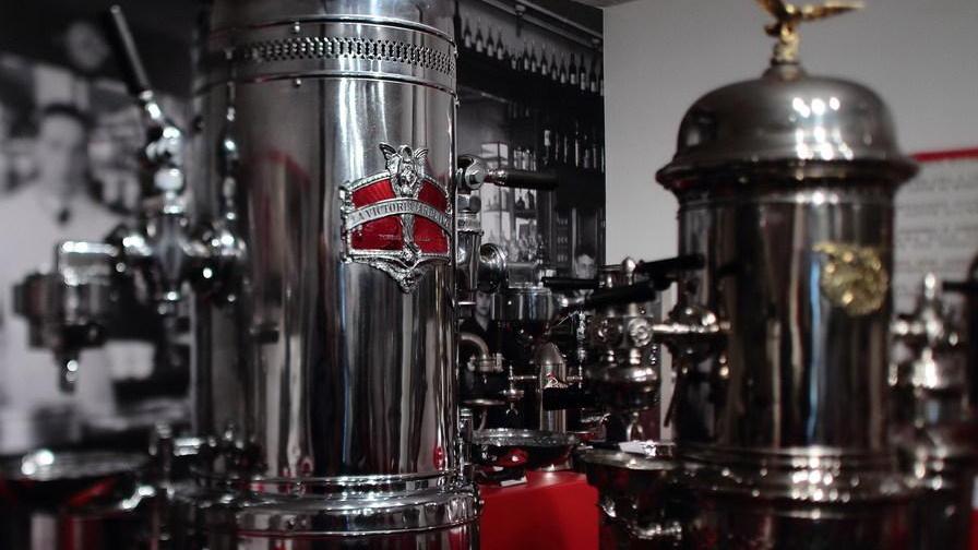 Visite guidate tra i “cimeli” del museo Caffè Cagliari