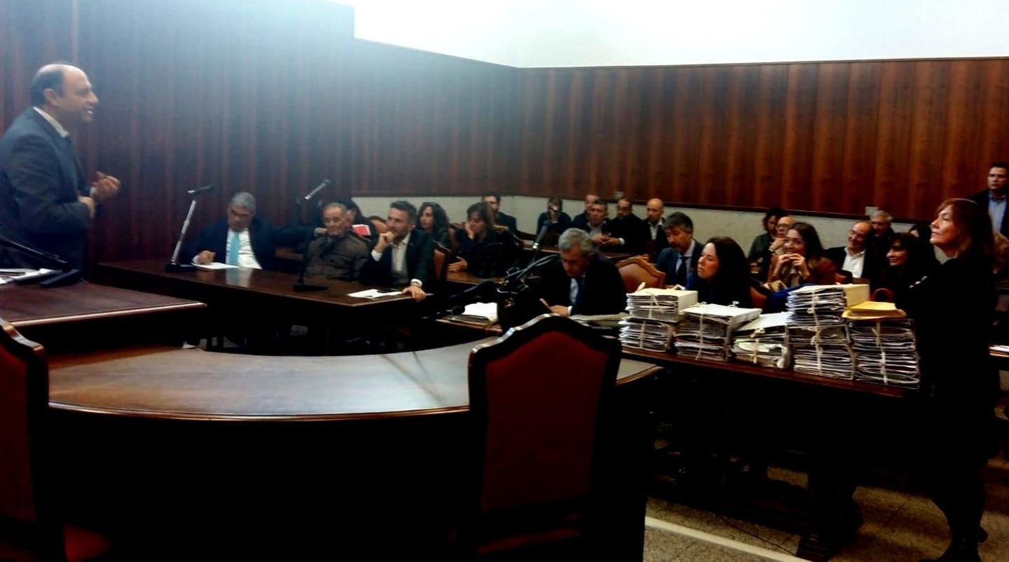 Gli avvocati in assemblea: «No alla riforma» 