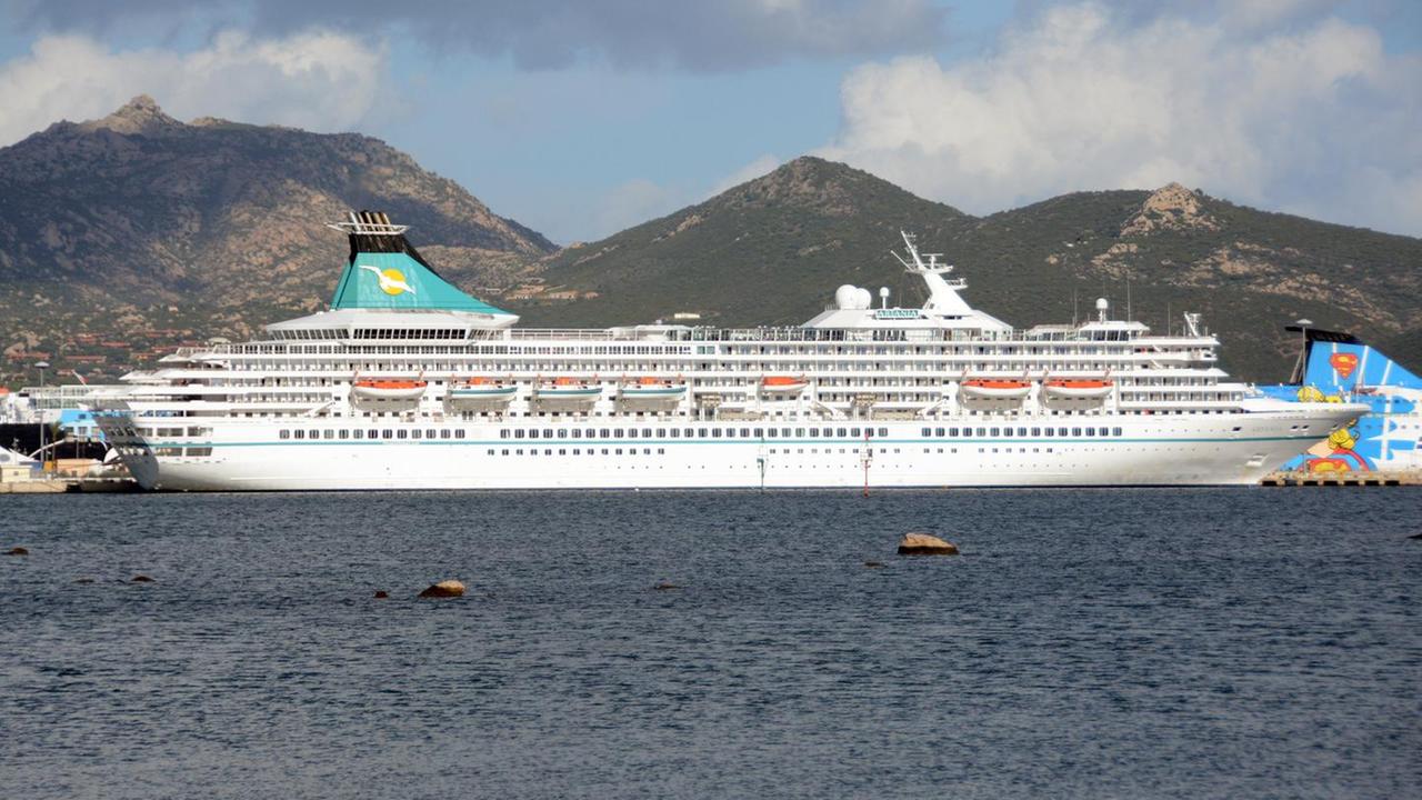 Crociere, l’Artania chiude la stagione