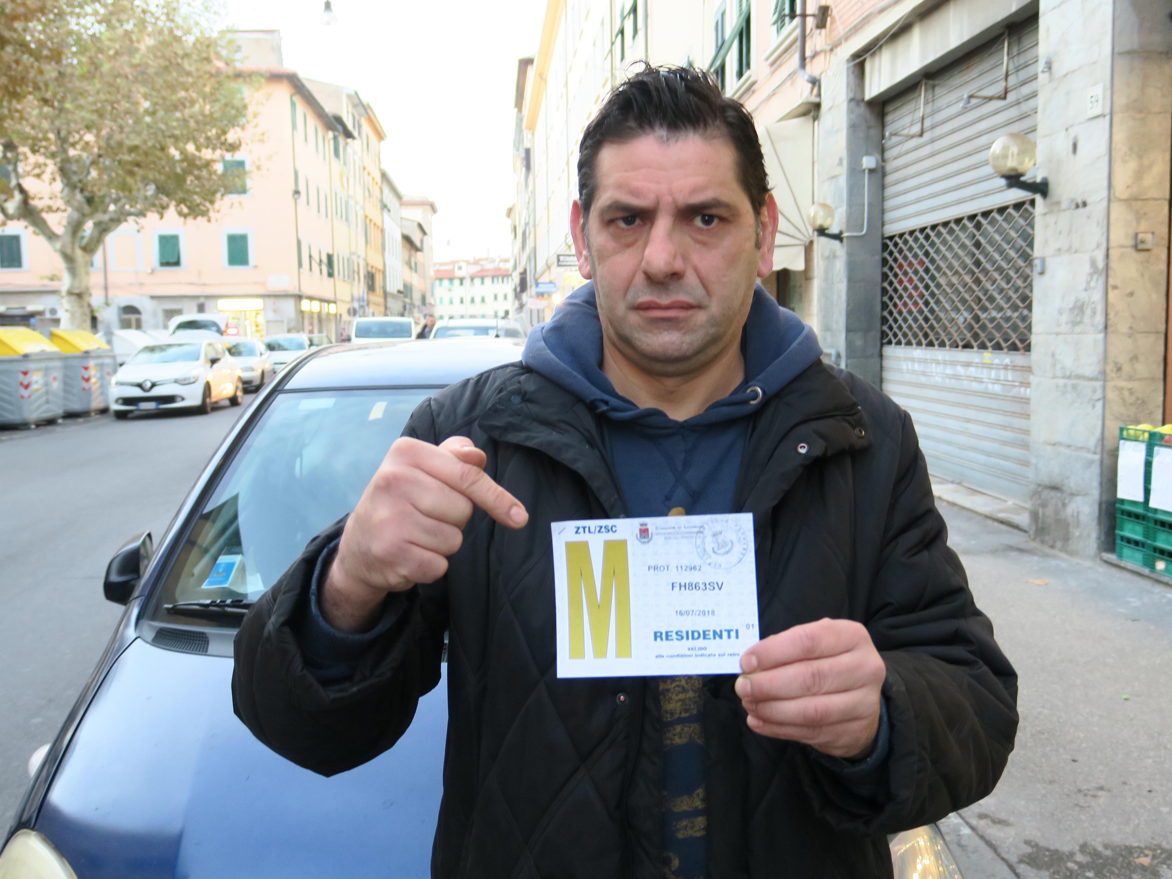 Entro il 20 dicembre più di 20mila residenti devono ripagare la lettera per parcheggiare 