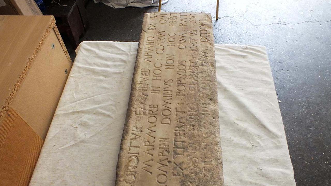 Il reperto che toglie ogni dubbio sul fatto che i resti raccolti nel sarcofago murato a destra della controfacciata in Sant’Antimo appartengano a Emanuele Appiani