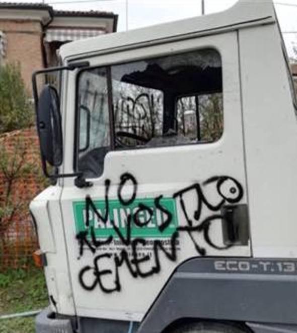 Assalto vandalico al cantiere Fer,  danni per 30mila euro 