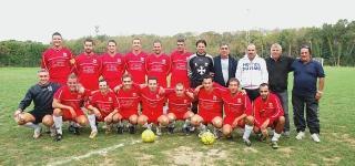 Nella foto grande la formazione della nuova H.D.Pettori; nelle foto piccole, da sinistra Panelli (Arci Badia Desio e Robè), Cioni (All. Coltano) e Del Viva (Uliveto)