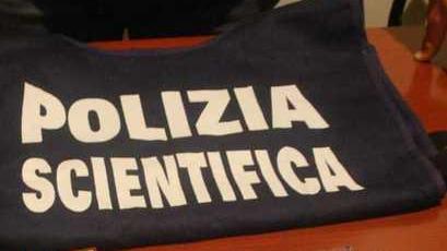 Spacciatore fugge all’alt della polizia bloccato e arrestato dopo l’inseguimento