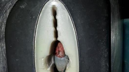 Vandali scoppiano un petardo e rompono la Casa dell’acqua