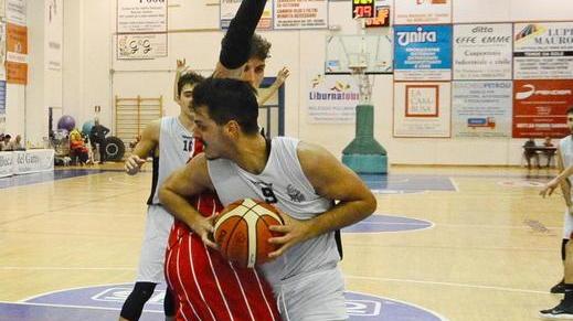 I rossoblù ospitano il Valdera che è in testa al campionato