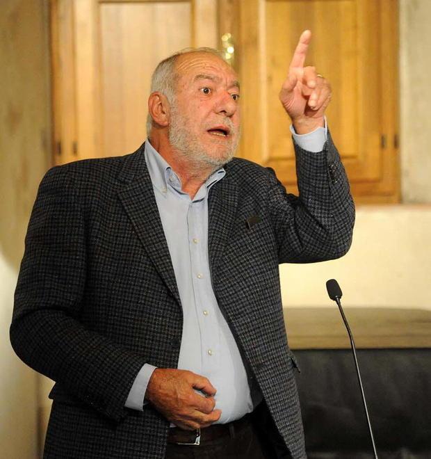 Mario Capanna infiamma il Castello raccontando il ’68 