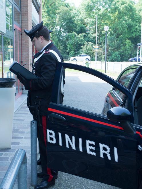 Picchia e ferisce moglie Scatta l'allontanamento