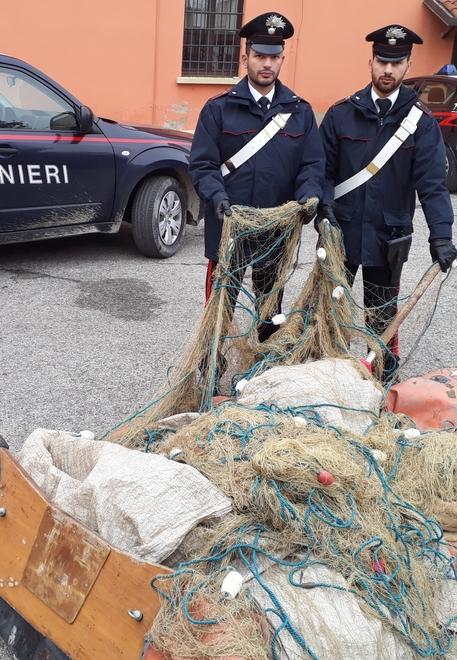 Mezzo km di reti abusive sequestrate dai militari