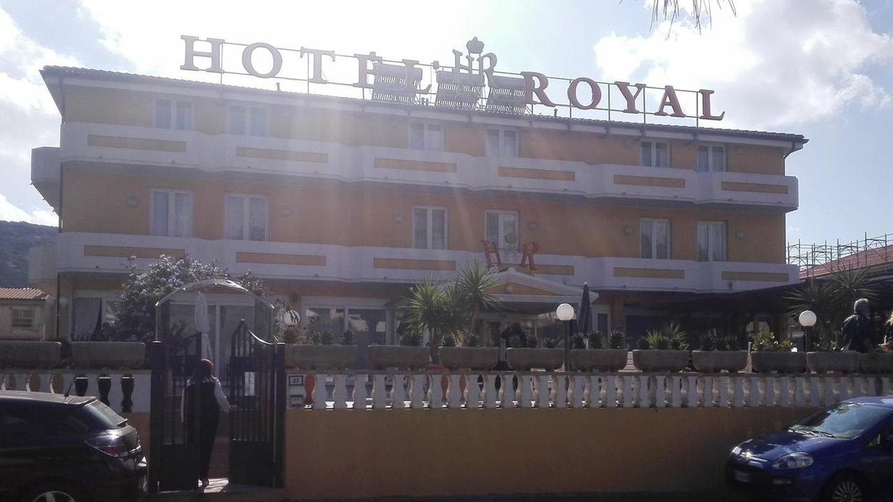 L’hotel Royal di nuovo in vendita a dicembre si scoprono le offerte