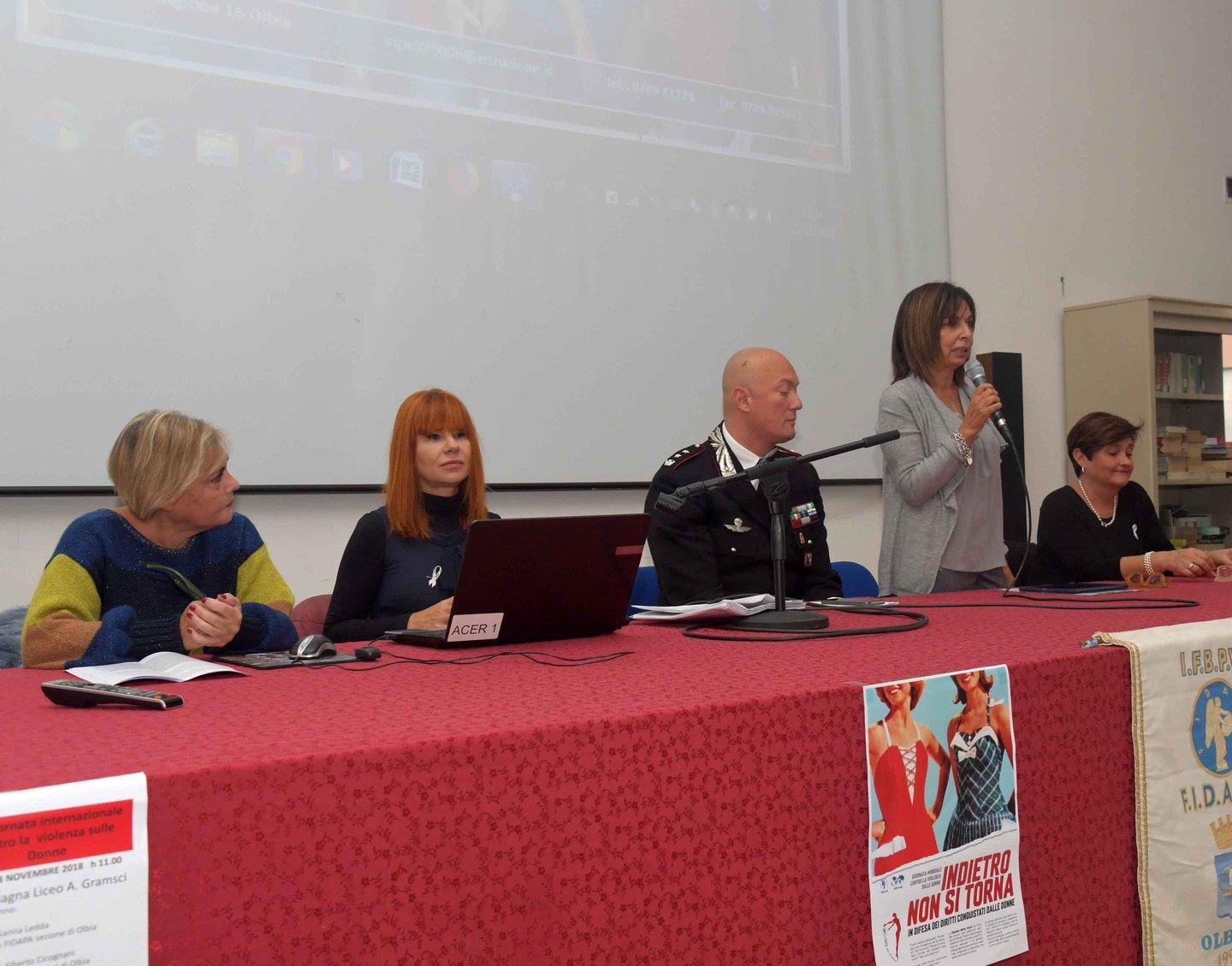 Il no alla violenza di genere parte dai banchi di scuola 