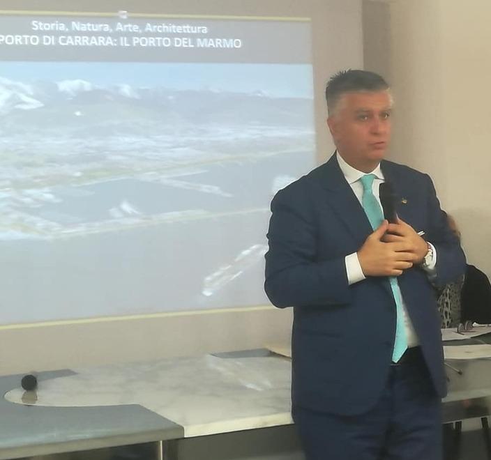«Bisogna investire sui ricchi, è un favore anche ai poveri» 