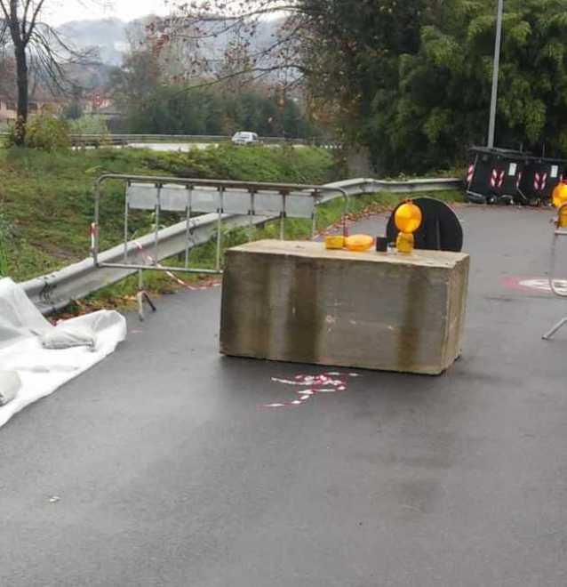 Chiusa per qualche giorno via Antichi