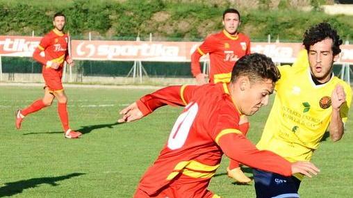 Cecina a Piombino il derby della costa in piena crisi rossoblù