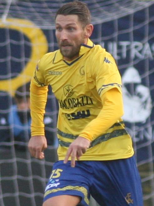 Probabile debutto per la difesa a tre Davanti scalpitano Ferrario e Ferretti 