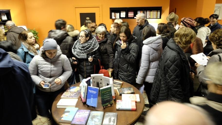 Altrove, casa di indipendenti