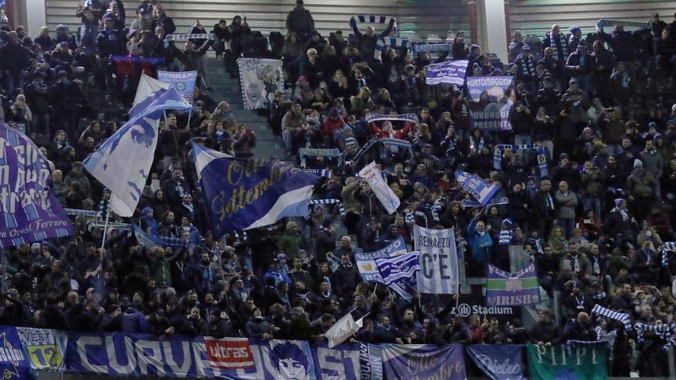 Il tifo biancazzurro padrone della scena anche allo Stadium