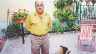 Loredano Mari in un momento felice insieme alla sua adorata cagnetta, morta qualche tempo fa