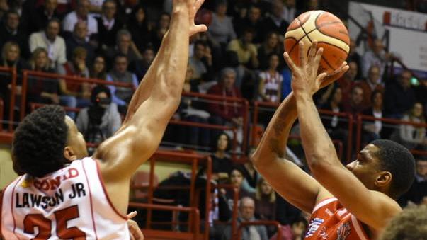 La Baltur è in partita fino al finale, poi si impone Forlì
