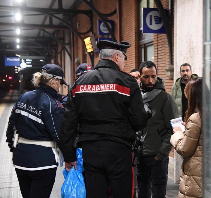 Giovane incinta si suicida: respinta dai suoi familiari, temeva di non farcela 