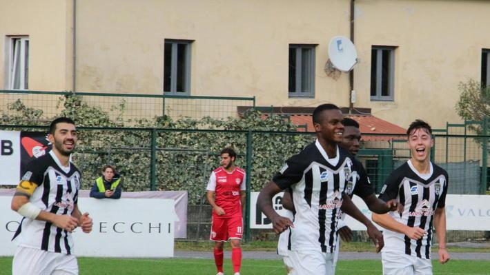 Il Viareggio segna, raddoppia e poi spreca troppe occasioni