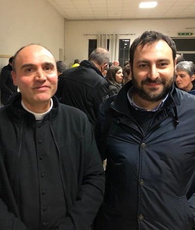 Don Cristian accolto dai nuovi parrocchiani 