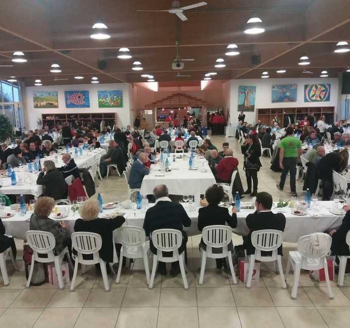 A tavola per Telethon In 300 hanno aderito al pranzo di beneficenza