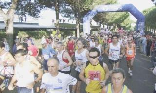 I partecipanti a una maratona e la presentazione della gara