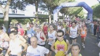 I partecipanti a una maratona e la presentazione della gara