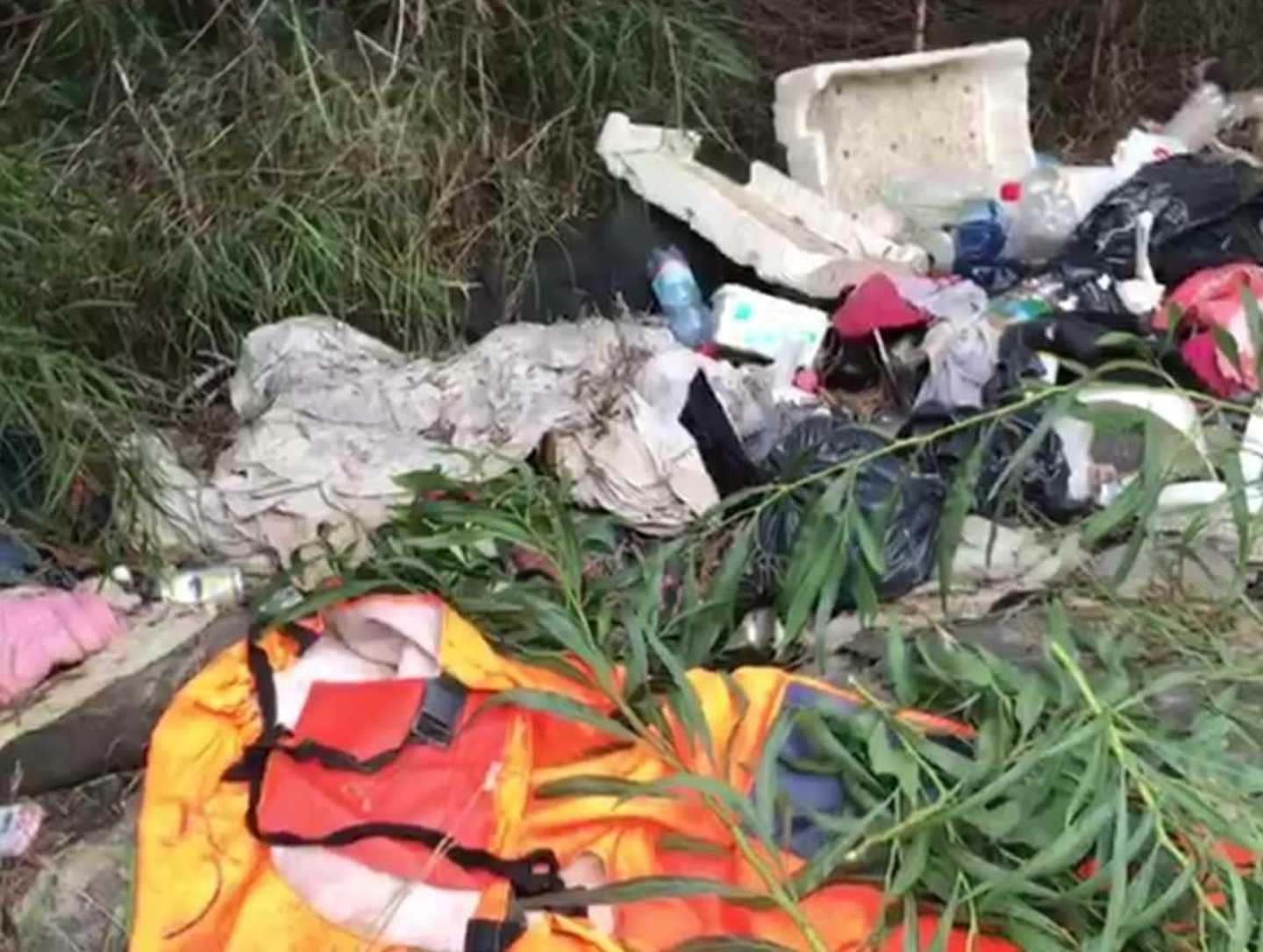Discariche e liquami sospetti a Cala Saccaia 