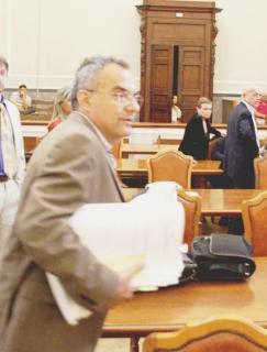 Il pubblico ministero Giuseppe Rizzo entra in aula