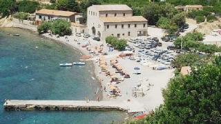 L’ex tonnara dell’Enfola che diventerà sede provvisoria del Parco