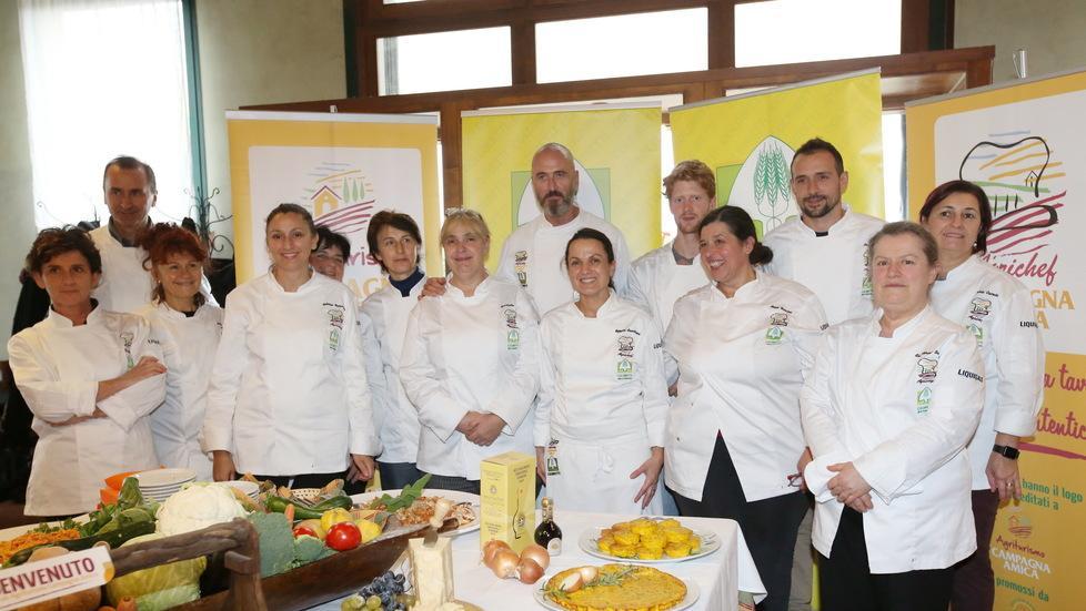 Agrichef diplomati al corso per imparare i piatti della tradizione modenese