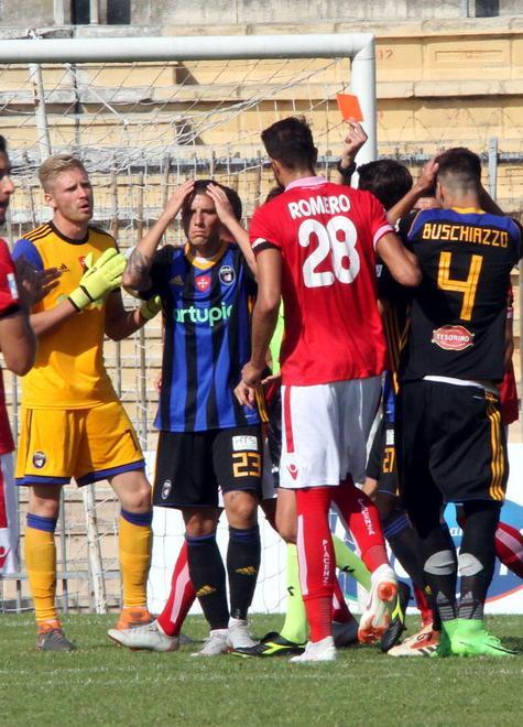 Nessuna pietà dagli arbitri fin dall’inizio