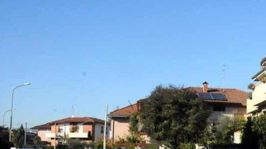 «Movimenti sospetti nei pressi delle case»
